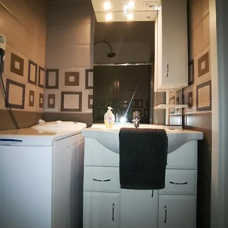 Kunfi Apartmanhaz - Jakuzzi, 4 Halo Siófok