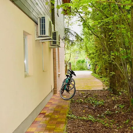 Apartment Kunfi Apartmanhaz - Jakuzzi, 4 Halo *