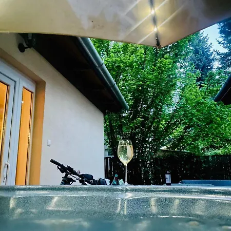 Kunfi Apartmanhaz - Jakuzzi, 4 Halo Siófok