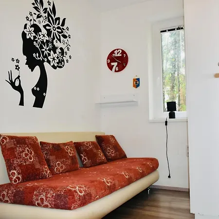 Apartment Kunfi Apartmanhaz - Jakuzzi, 4 Halo