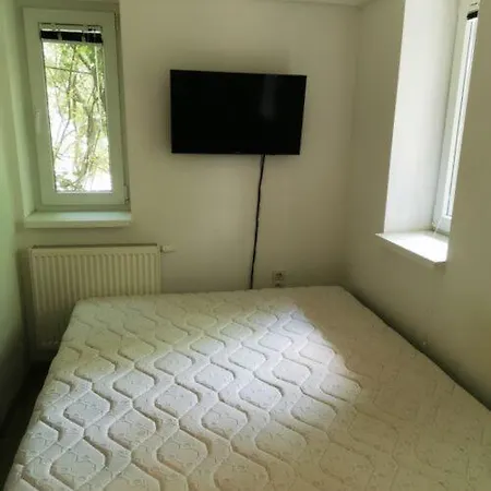 Kunfi Apartmanhaz - Jakuzzi, 4 Halo Siófok