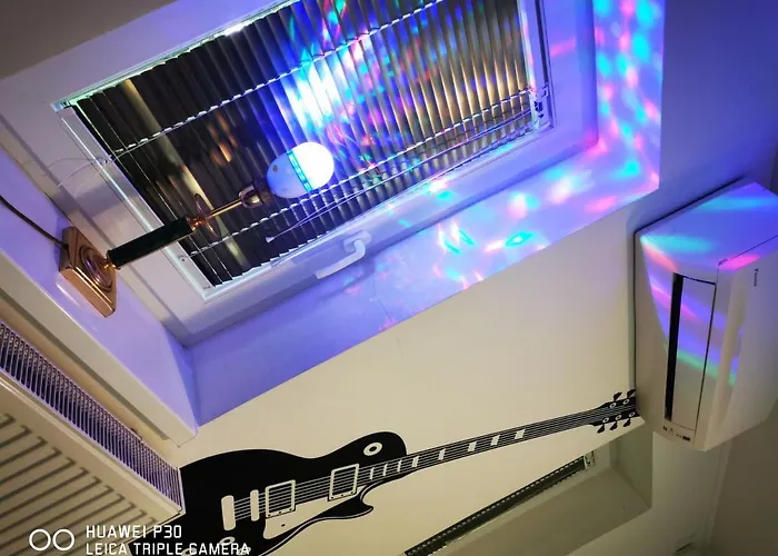 Kunfi Apartmanhaz - Jakuzzi, 4 Halo شيوفوك