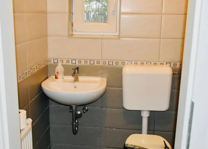 Apartment Kunfi Apartmanhaz - Jakuzzi, 4 Halo *