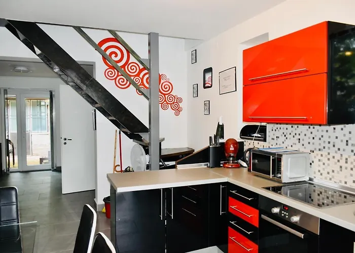 Kunfi Apartmanhaz - Jakuzzi, 4 Halo شقة شيوفوك